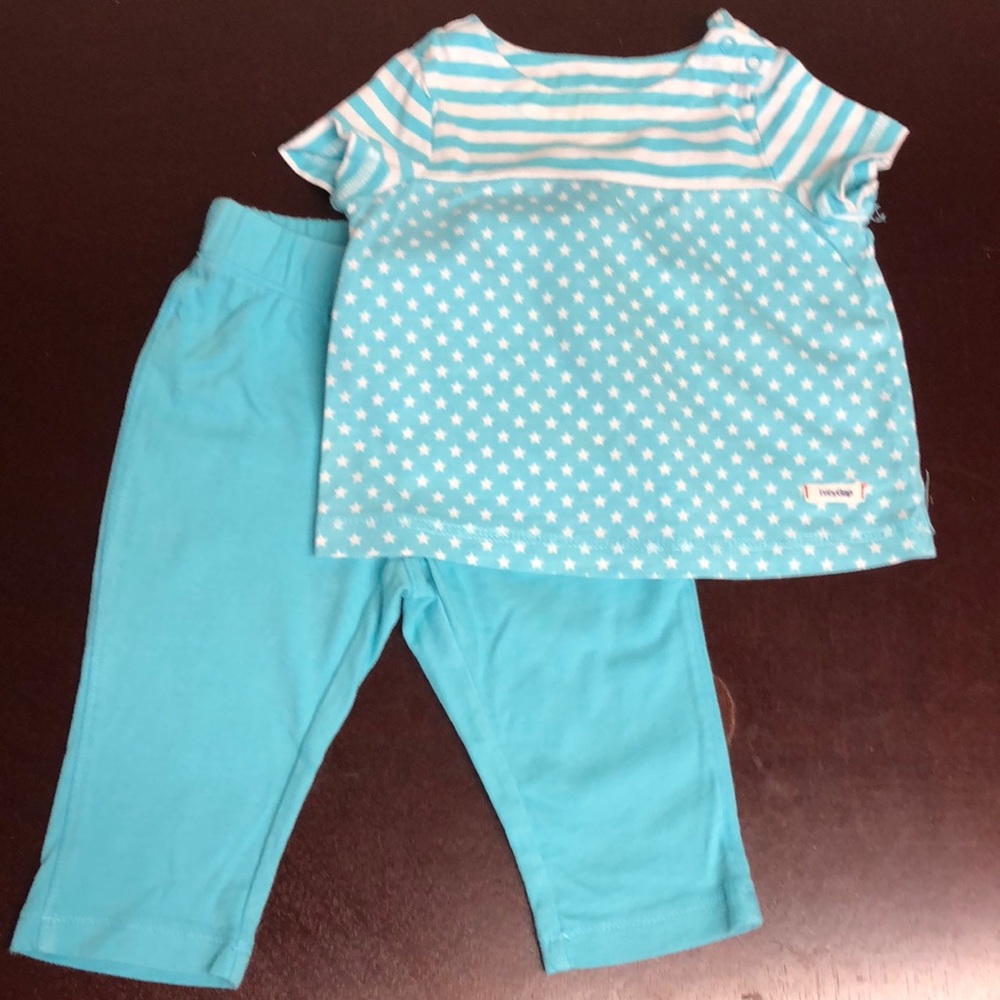 BABY GAP GIRLS SET COTTON TEE AND PANTS 3-6 MONTHS